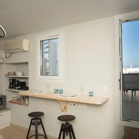 Апартаменты Amazing Maisonette With Roof Garden & Bbq *